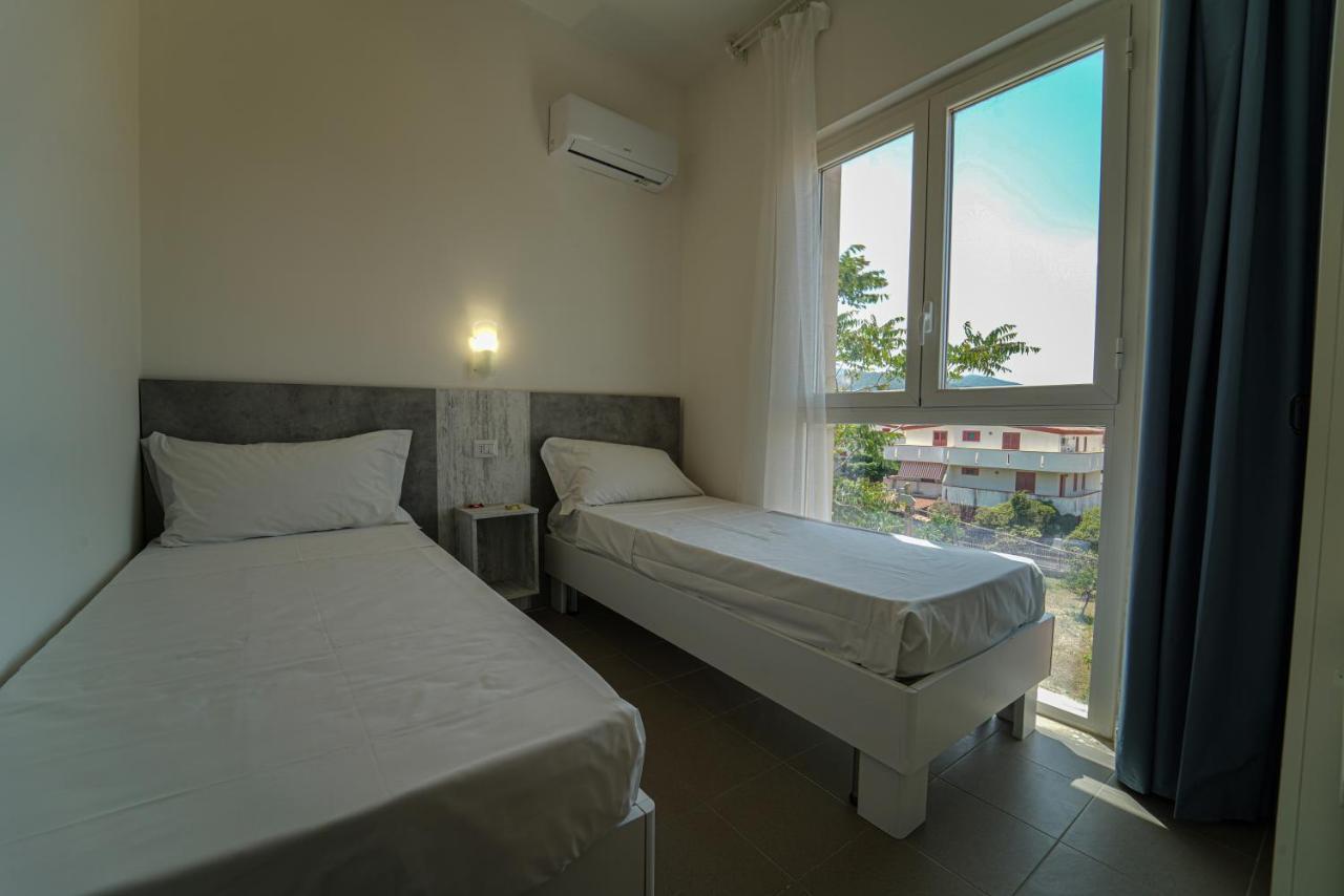 Hotel Rivabella Davoli Exterior photo