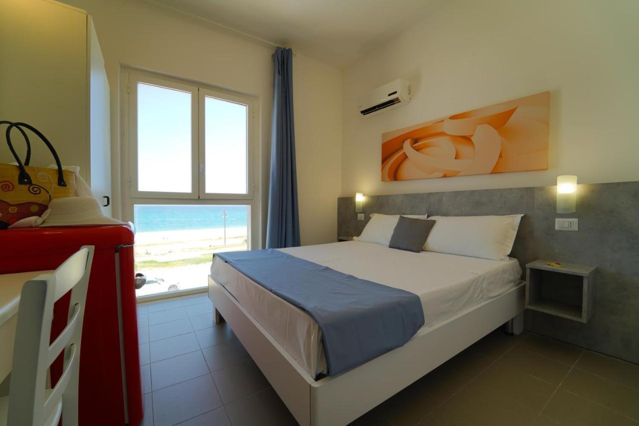 Hotel Rivabella Davoli Exterior photo