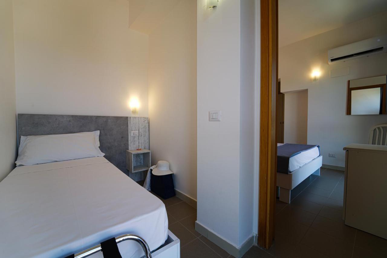 Hotel Rivabella Davoli Exterior photo